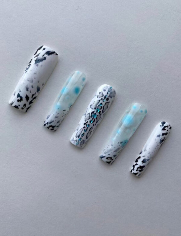 Snow Leopard Nails - Image 2