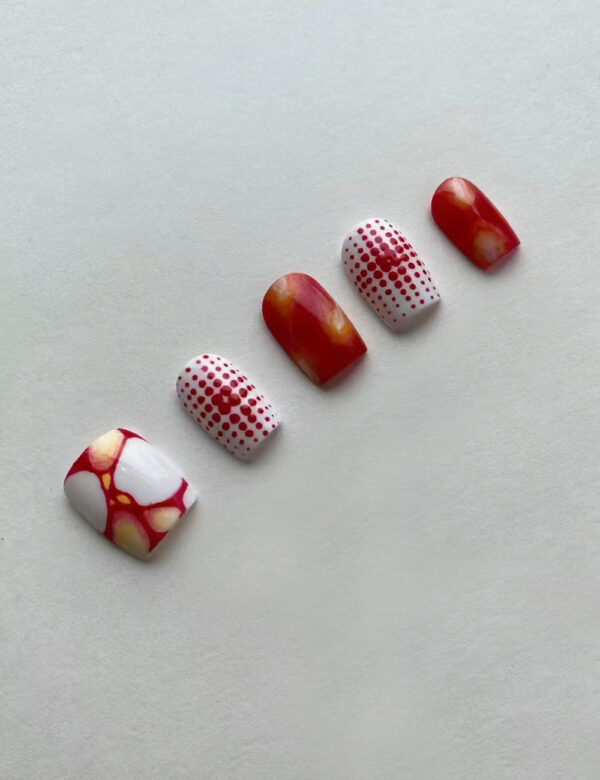 Polka Dots Nails - Image 2