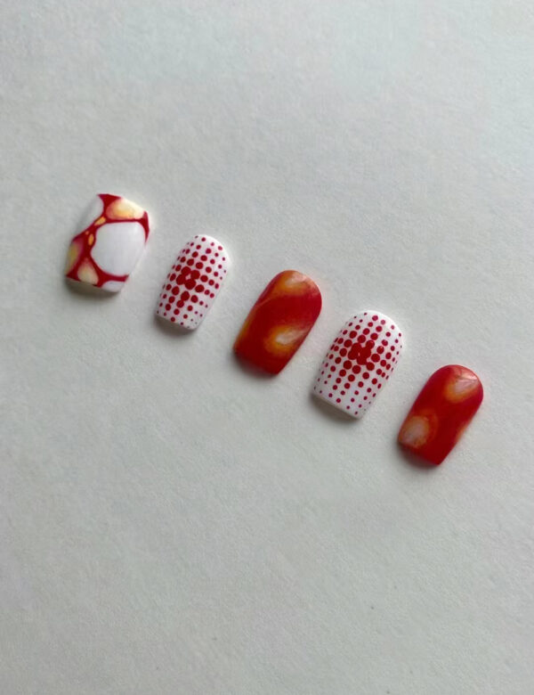 Polka Dots Nails - Image 3