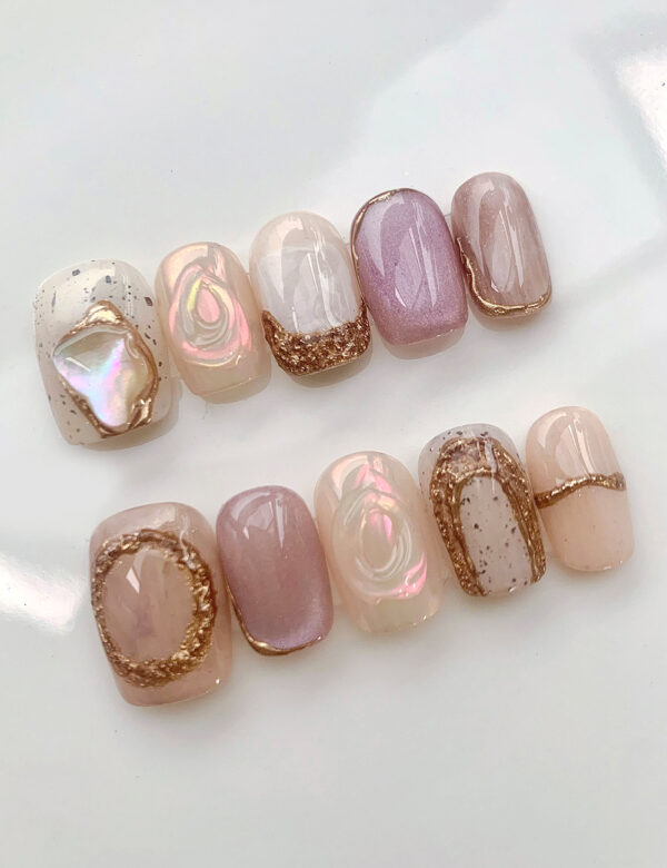 Romantic Pearl Dream Nails - Image 3