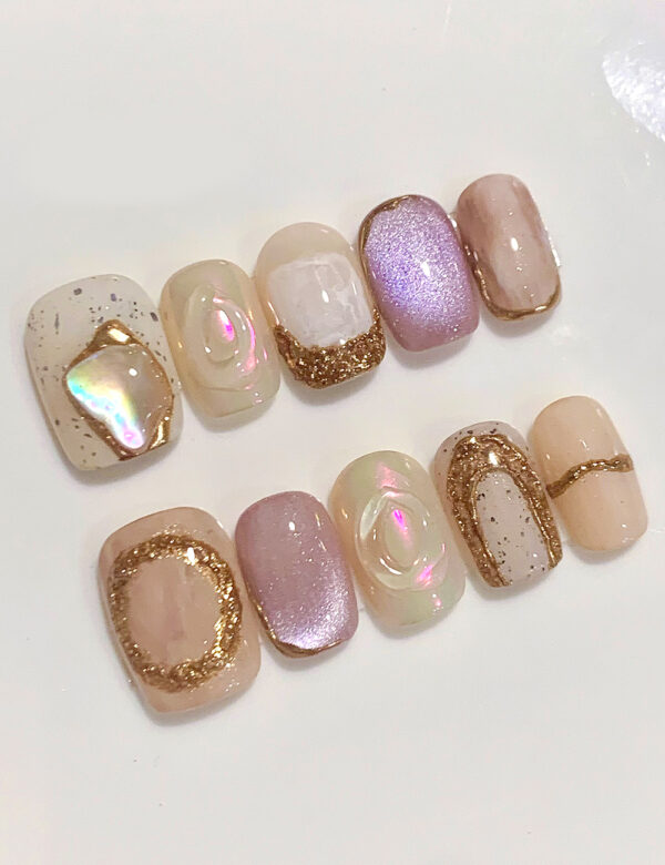 Romantic Pearl Dream Nails - Image 2