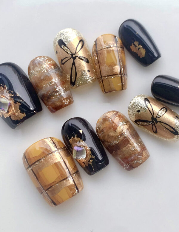 Black and Gold Radiance Nails - Image 2